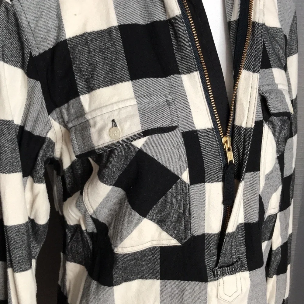 J. CREW SMALL BLACK & WHITE PULLOVER
